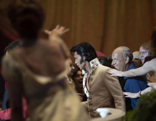 Trucco e parrucco da Oscar, tifando Aldo Signoretti per Elvis