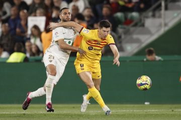 Liga: il Barcellona facile con l'Elche, sale a +15 sul Real