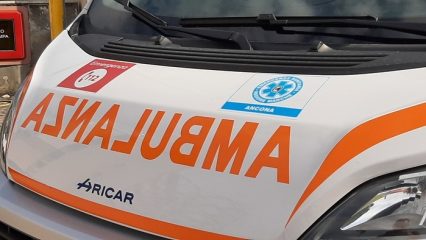 Ferito da spari su lungomare Ostia, indaga la polizia