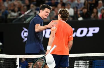 Australian Open: Raonic si ritira, De Minaur affronterà Arnaldi