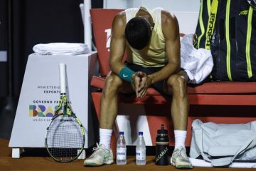 Tennis: Alcaraz si ritira a Rio, Sinner 'vede' il numero 2