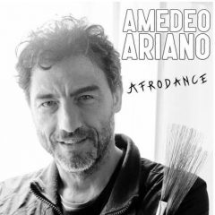 Amedeo Ariano e la sua band nell'album jazz Afrodance