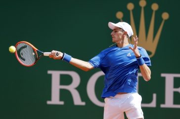 Atp Barcellona: Arnaldi batte Trungelliti e va ai quarti