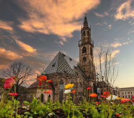 Un viaggio tra natura e cultura, torna 'Bolzano in Fiore Arte'