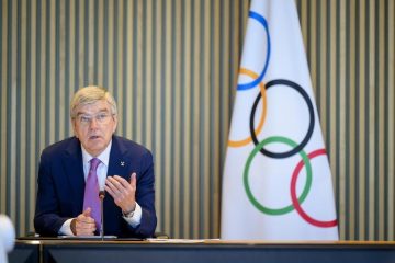 Parigi: Governo Gb cambia idea, sì russi e bielorussi ai Giochi
