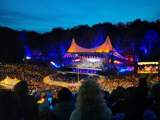 Muti dirige il primo concerto dei Wiener alla Waldbuehne