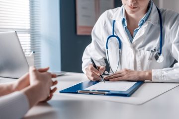 Medici, non si riducono le liste d'attesa tagliando le cure