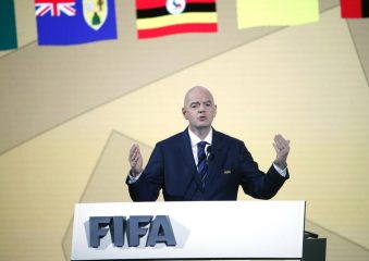 Calcio: Infantino, la Fifa sta studiando il Var a chiamata