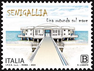 Un francobollo per i 91 anni della rotonda a mare di Senigallia