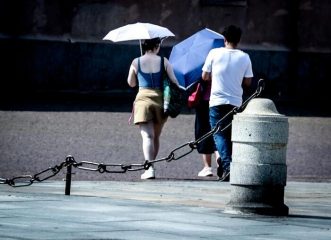 Tornano i bollini rossi per il caldo, domani 2 e venerdì 8