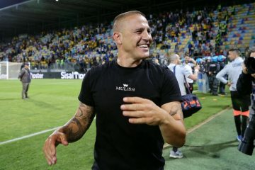 Cannavaro: "Conte ha ricompattato il Napoli"