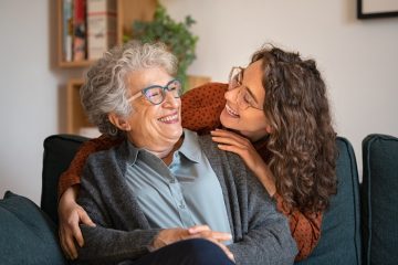 Sorridere fa bene agli occhi, riduce secchezza come il collirio