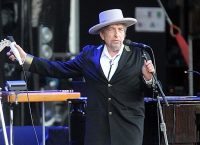 Bob Dylan, ritirato dopo quasi 4 mesi a Stoccolma il Nobel per la Letteratura