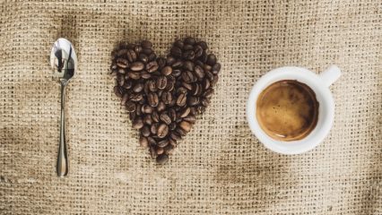 È possibile bere caffè per le persone con un cuore malato.