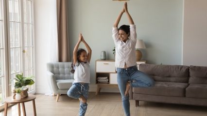 Posa dell'albero yoga, benefici e danni, chi non dovrebbe farlo, come farlo correttamente.