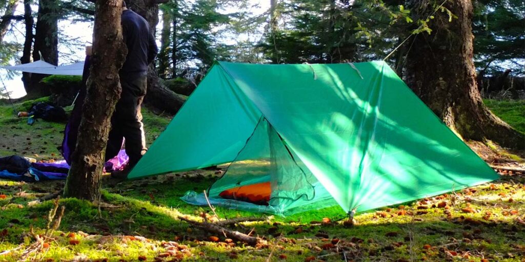 best-tarp-shelter-setups-1024x512