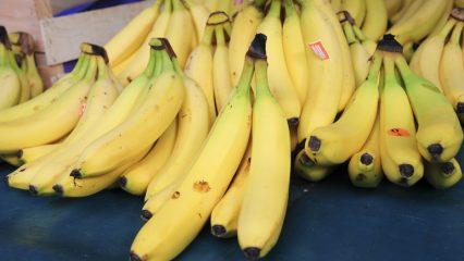 I benefici delle banane e perché gli atleti le adorano così tanto.