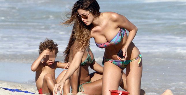 BRAVO MIAMI, 5 DECEMBER 2011 AIDA YESPICA AT THE BEACH WITH HER SON AIDA YESPICA IN A TWO PIECES BIKINI WITH HER SON AARON ENJOY FREE DAYS AT THE BEACH IN MIAMI.