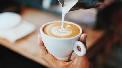 Quando il caffè rinvigorisce meglio, il caffè è dannoso prima dei pasti, quando devi bere il caffè.