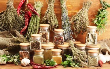 9 spezie ed erbe che sono obbligatorie nella dieta di ogni persona per una buona salute, parere del medico