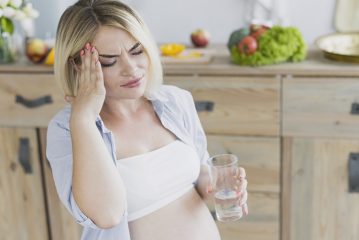 Cosa bere con mal di testa durante la gravidanza, farmaci consentiti