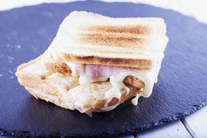 7983386_stock-photo-toast-with-cheese-and-ham