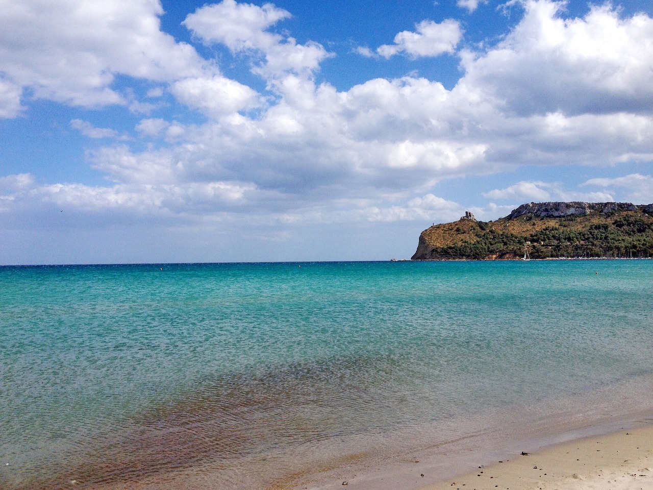 VILAGGI-IN SARDEGNA-SUL-MARE