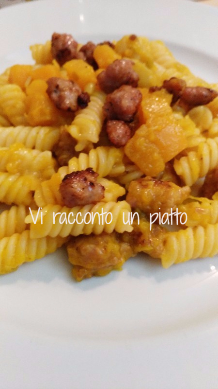 Fusilli con zucca e salsiccia