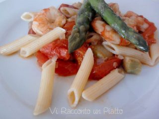 Penne con asparagi verdi e gamberoni