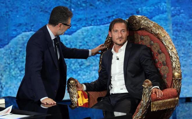 Francesco Totti show a Che Tempo Che Fa da Fazio: «Io imperatore di Roma? Così me metti l'ansia...»