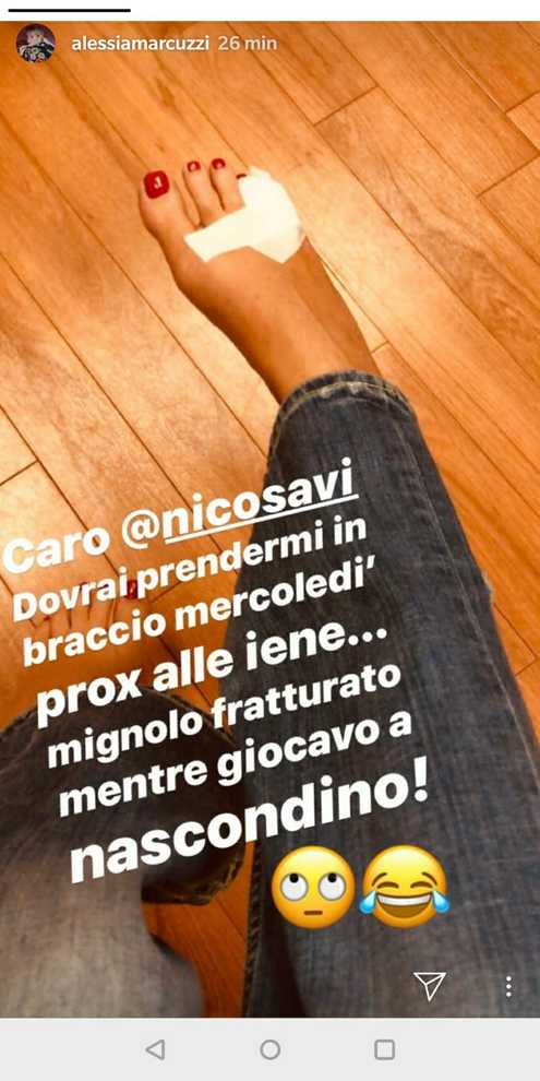 Alessia Marcuzzi incidente al piede: alle Iene rischia di saltare una puntata. L'appello a Nicola Savino»
