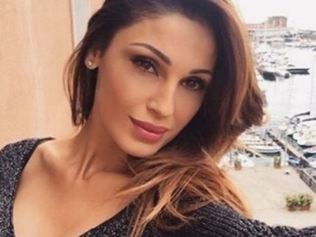 Anna Tatangelo, lacrime a Verissimo: «Mia mamma ha perso la lotta contro il tumore al seno. Mio papà ha voltato pagina»