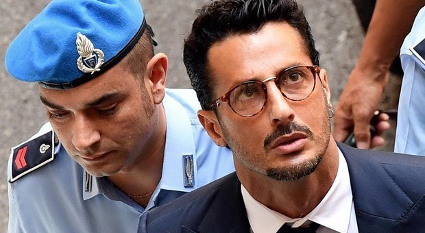 «Corona torni in carcere, troppe risse in tv»: il pg chiede lo stop all'affido terapeutico