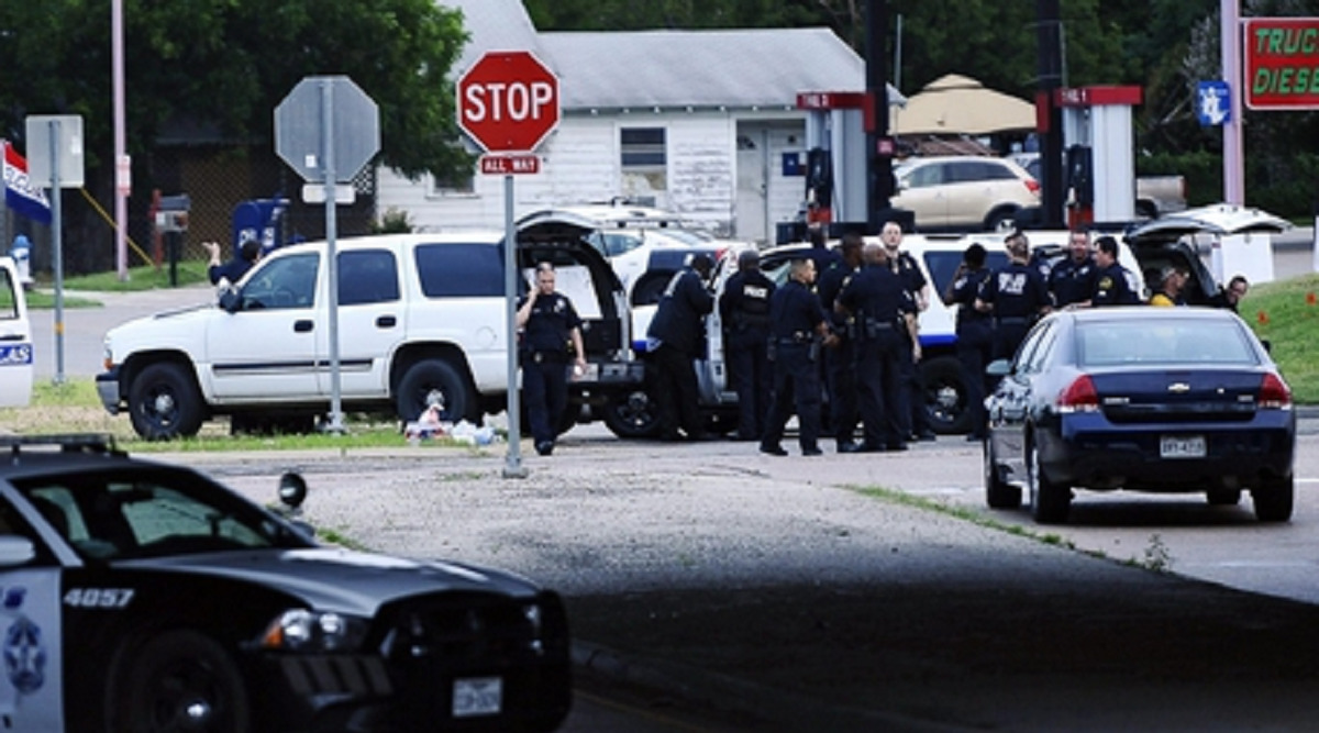 Texas, spara a caso sulla folla: 5 morti e 21 feriti, ucciso il killer