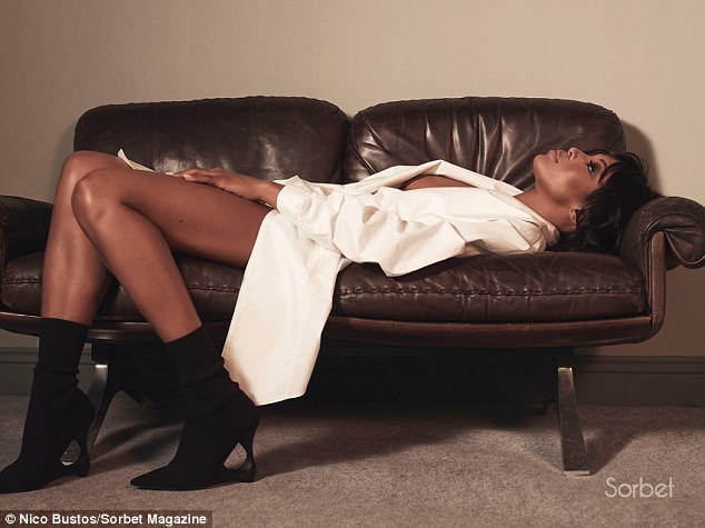 Naomi Campbell si confessa: «Sono una tossicodipendente e un'alcolista»