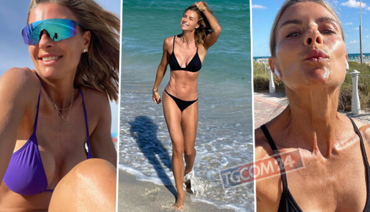 Martina Colombari in bikini, le foto della vacanza della ex Miss Italia