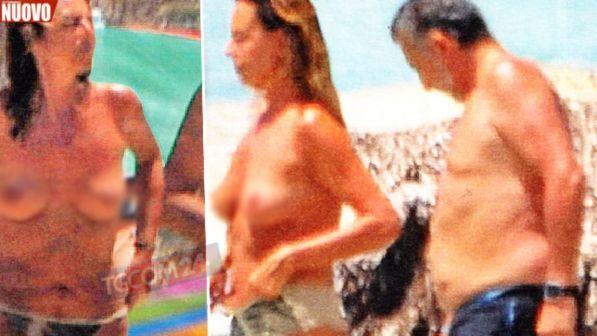 Paola Perego in topless a Formentera