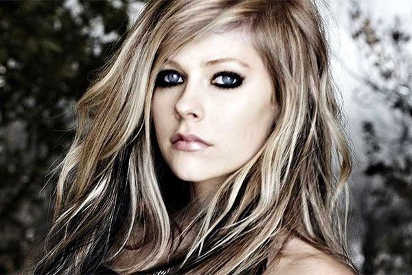 Avril Lavigne, il dramma della malattia: «Avevo accettato la mia morte»