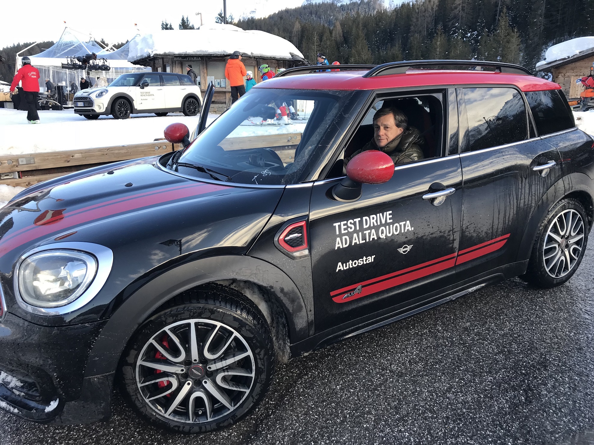 #Mini #JohnCooperWorks #Countryman ALL4 da 231 CV come a Dakar ma #testdrive sulla neve