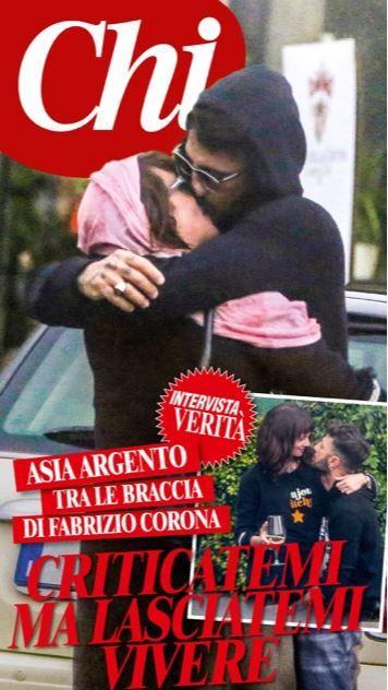 Fabrizio Corona e Asia Argento, coppia a sorpresa: ecco il bacio appassionato