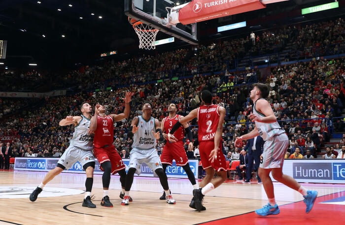 Basket: Eurolega; EA7 Milano-Valencia 90-79