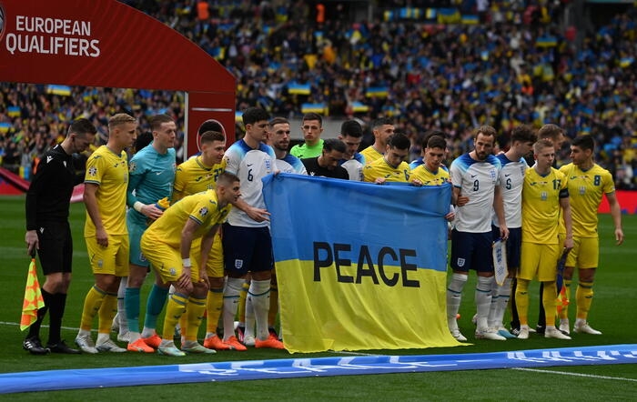 Euro 2024, tributo dello stadio di Wembley all'Ucraina