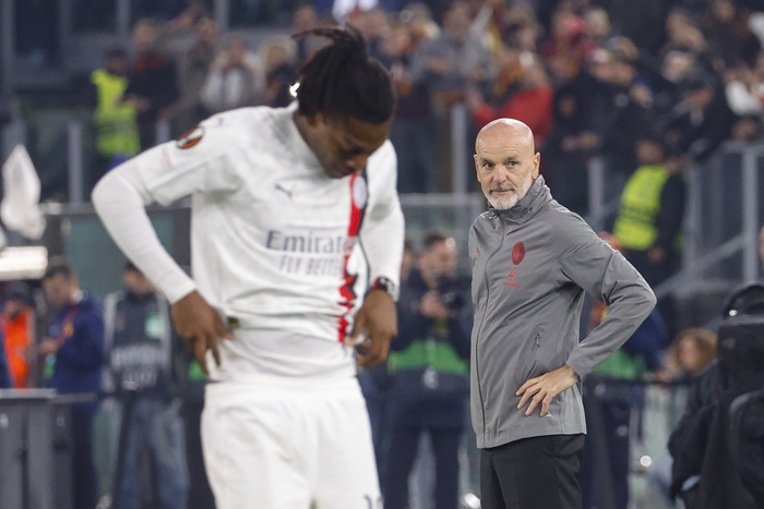 Curva del Milan: 'Ora è doveroso cambiare l'allenatore'