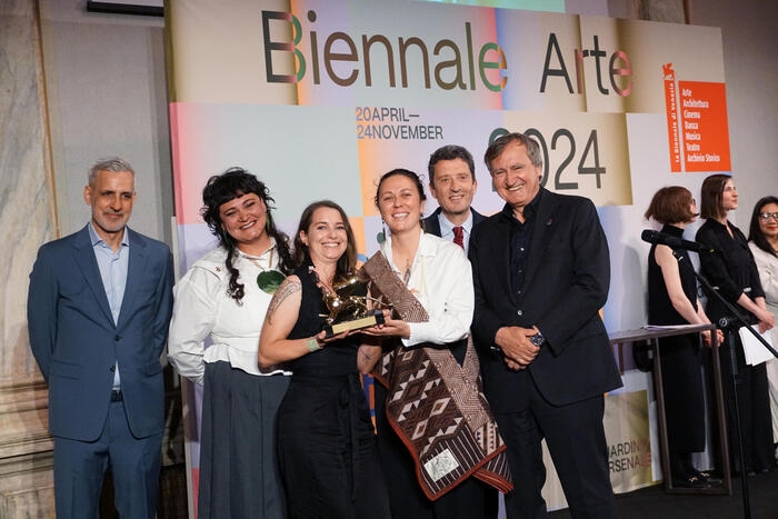 La Biennale di Arte 2024, Leone d'oro va alle artiste maori