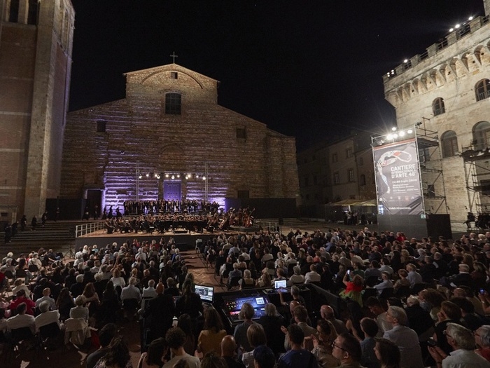 20 prime a Cantiere di Montepulciano e omaggio sonoro a Maradona