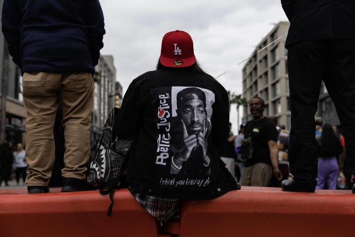 Gli eredi di Tupac Shakur minacciano di causa Drake