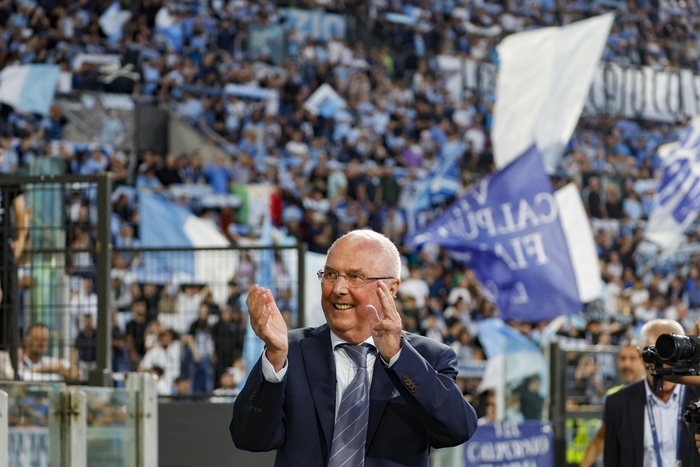 La Lazio 'celebra' Eriksson prima della partita col Sassuolo
