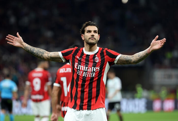 Calcio: Milan a Perth, Theo e Giroud contro la Roma