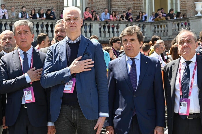 Giro: Zangrillo, la corsa racconta l'Italia migliore