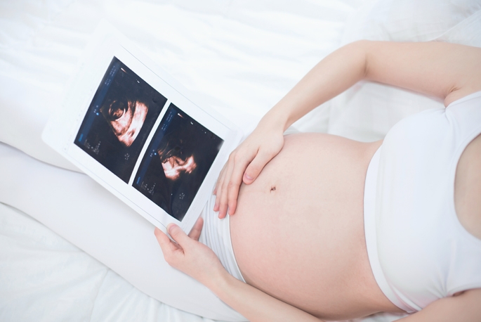 Indometacina durante la gravidanza nel 1o, 2o e 3o trimestre, è possibile o no